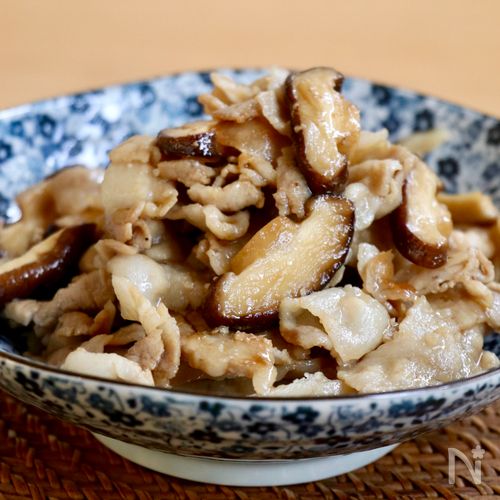 材料2つ！10分で完成！椎茸と豚ばら肉のご飯進む甘辛炒め