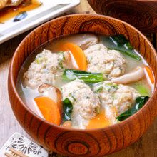 【ねぎ鶏つみれのお味噌汁】夫が喜ぶ♪満腹お味噌汁♡