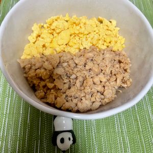 usaの作ってみた!投稿(5分で絶品!【王道の鶏そぼろ丼】簡単・混ぜるだけ♡)