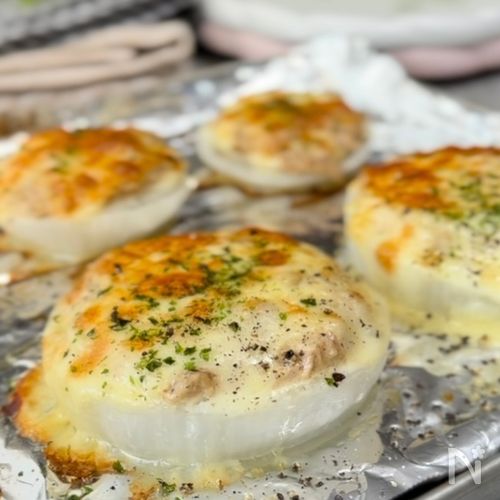 【新玉ねぎのツナチー】のせてトースターで焼くだけで絶品♪
