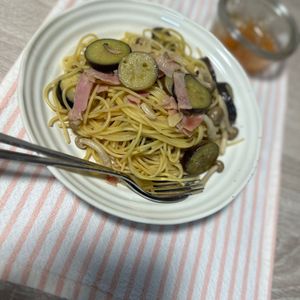 meguの作ってみた!投稿(なすとベーコンの柚子胡椒スパゲッティ)