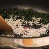 赤しそのふりかけ
～赤しそシロップを作った後のお楽しみ～の工程4