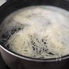 トマト氷のバジル豆乳そうめんの工程2