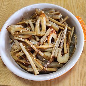 ナムディの作ってみた!投稿(ごぼうとこんにゃくの甘辛炒め【作り置き】)