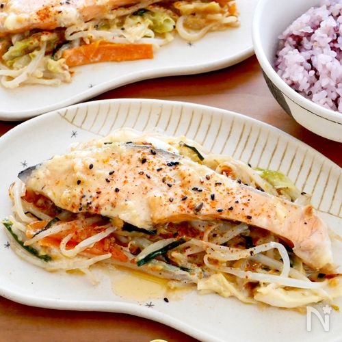 【鮭の味噌マヨ焼き】ちゃんちゃん焼き風♡ごはんが進む!