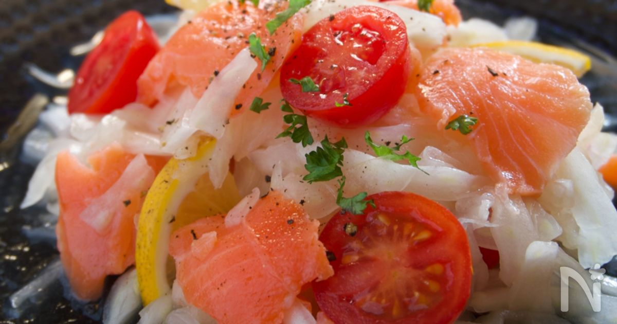 白菜の芯を美味しく活用!【サーモンマリネサラダ】