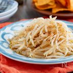 辛いのに止まらない！もやしのスパイシー酢漬け♪5分レシピ