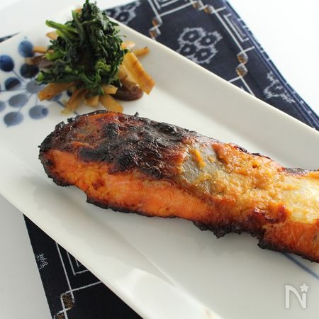 料亭の味 鮭の酒粕味噌漬け By がまざわ たかこ レシピサイト Nadia ナディア プロの料理家のおいしいレシピ