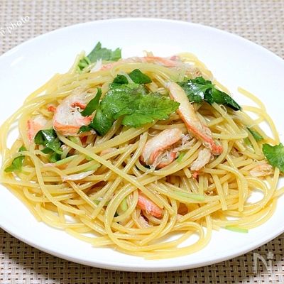 蟹と三つ葉の和風パスタ