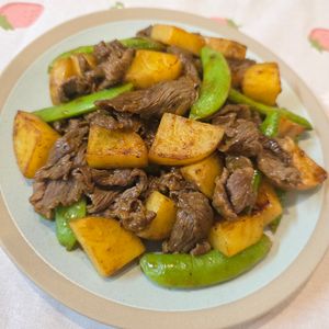 maiの作ってみた!投稿(牛肉と春野菜のカレー炒め)