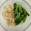 レンジでOK《小松菜と蓮根の塩昆布ごまマヨ》の工程1