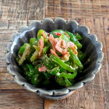 【3分副菜】レンジで簡単♪ピーマンと桜えびの胡麻和え