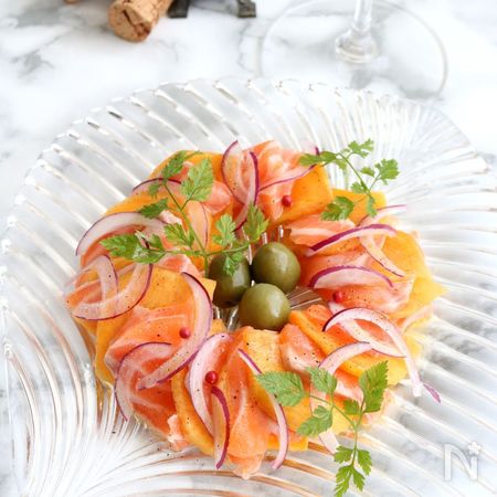 柿とサーモンのカルパッチョ By 築山紀子 レシピサイト Nadia ナディア プロの料理家のおいしいレシピ