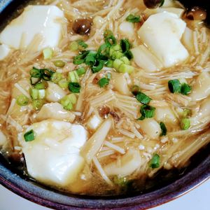 ゆみの作ってみた!投稿(だしなしなのに旨みたっぷり!豆腐のツナきのこあんかけ)