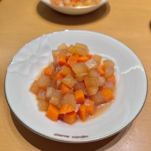 まなの作ってみた!投稿(【熱々ごはんに乗っけて最高♡】にんじんと大根のきんぴら風甘辛)