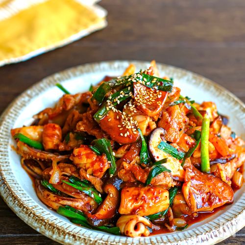 オサムプルコギ(いかと豚バラの旨辛炒め)【韓国料理】