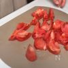 さっぱり濃厚！あと一品に 【トマトのヨーグルト和え】の工程1