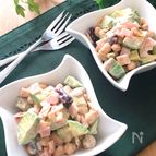 やみつき〜♡アボカドとハムとお豆の昆布茶マヨサラダ