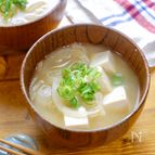 豆腐と玉ねぎのお味噌汁