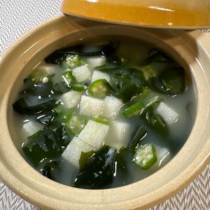 楽ラク手抜キッチン🐶🐾の作ってみた!投稿(ながいも・わかめ・オクラのやさしいネバネバスープ)