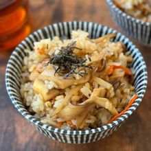 きのこたっぷり!【まいたけとしめじの混ぜ込みご飯】