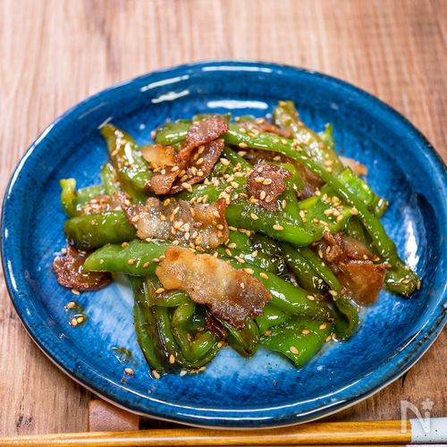 甘唐辛子と豚バラ肉の甘辛炒め