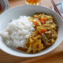 牛肉とレンコンと舞茸のだし香る和風リッチカレー