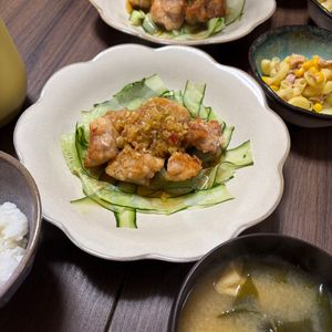 なっぴの作ってみた!投稿(【ひらひらきゅうりの油淋鶏】夫が絶賛！夏の無限おかず♡)