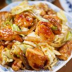行列の定食屋さんの🍚ぶっ濃い鶏トンテキ野菜炒め定食🤩