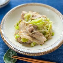【揉んで焼くだけ】豚肉の塩レモン炒め