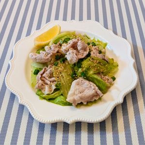 𝔂𝓾𝓶𝓲🍓の作ってみた!投稿(【豚しゃぶレタスの塩レモンサラダ】にんにく×塩レモンが最強！)