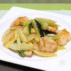 鶏むね肉とセロリの塩炒め