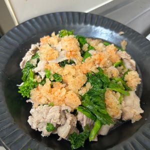 まりnyaの作ってみた!投稿(豚と菜の花の白だしポン酢煮♩もみじおろし添え！レンジで6分)