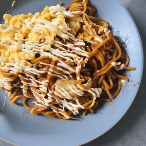 Karinの作ってみた!投稿(絶品ソースで作る「カレー風味焼きそば」)