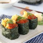いくらとたまごの軍艦巻き
