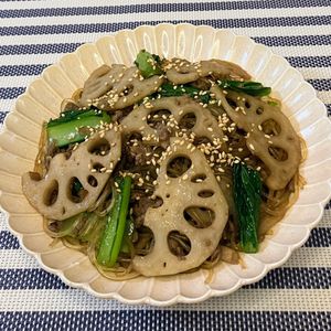 𝔂𝓾𝓶𝓲🍓の作ってみた!投稿(小松菜入り♪ひき肉とれんこんの春雨炒め)