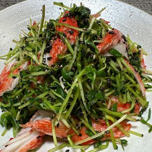 楽ラク手抜キッチン🐶🐾の作ってみた!投稿(豆苗とカニカマの胡麻和え♩シンプル副菜！材料2つ！調味料3つ)