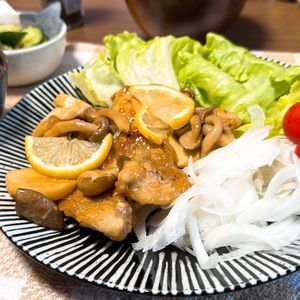 ロミミの作ってみた!投稿(鶏肉ときのこのレモンバターソテー)