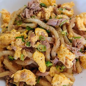 まゆのの作ってみた!投稿(旨味たっぷり！青ねぎまみれ♡ツナたまオイマヨ焼きうどん)