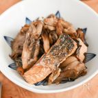 焼いて漬けるだけ！塩サバとまいたけの焼き浸し