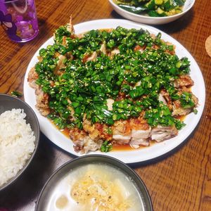 あねごりの作ってみた!投稿(【ニラだれ中華風揚げ鶏】たれが絶品♡鶏もも一枚揚げ！！)