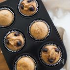 黒豆のせ 黒糖蒸しパン