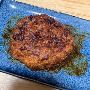 料理初心者🔰の作ってみた!投稿(【照り焼きペッパーバーグ】厚揚げで手間要らず♡ワンパン調理！)