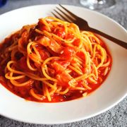 《超おすすめ♡絶品！にんにく香るトマトパスタ》ワンパンで完成