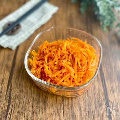 【電子レンジで簡単♪】やみつき人参の胡麻和え