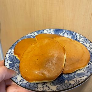 Haru :)の作ってみた!投稿(わざわざ餅を買いたくなる【むっっちり餅パンケーキ】)