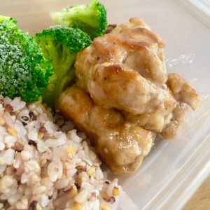 ゆかりの作ってみた!投稿(味付けは2つだけ！10分で完成！【鶏マヨポン丼】)
