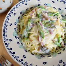 アスパラガスとベーコンのクリームパスタ
