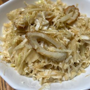 ゆくゆくの作ってみた!投稿(5分で完成！【キャベツとちくわの中華胡麻サラダ】)