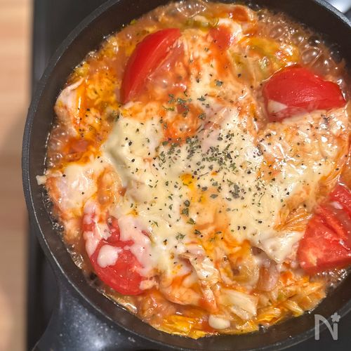15分で完成！鶏むね肉とキャベツの洋風炒め蒸し🍅